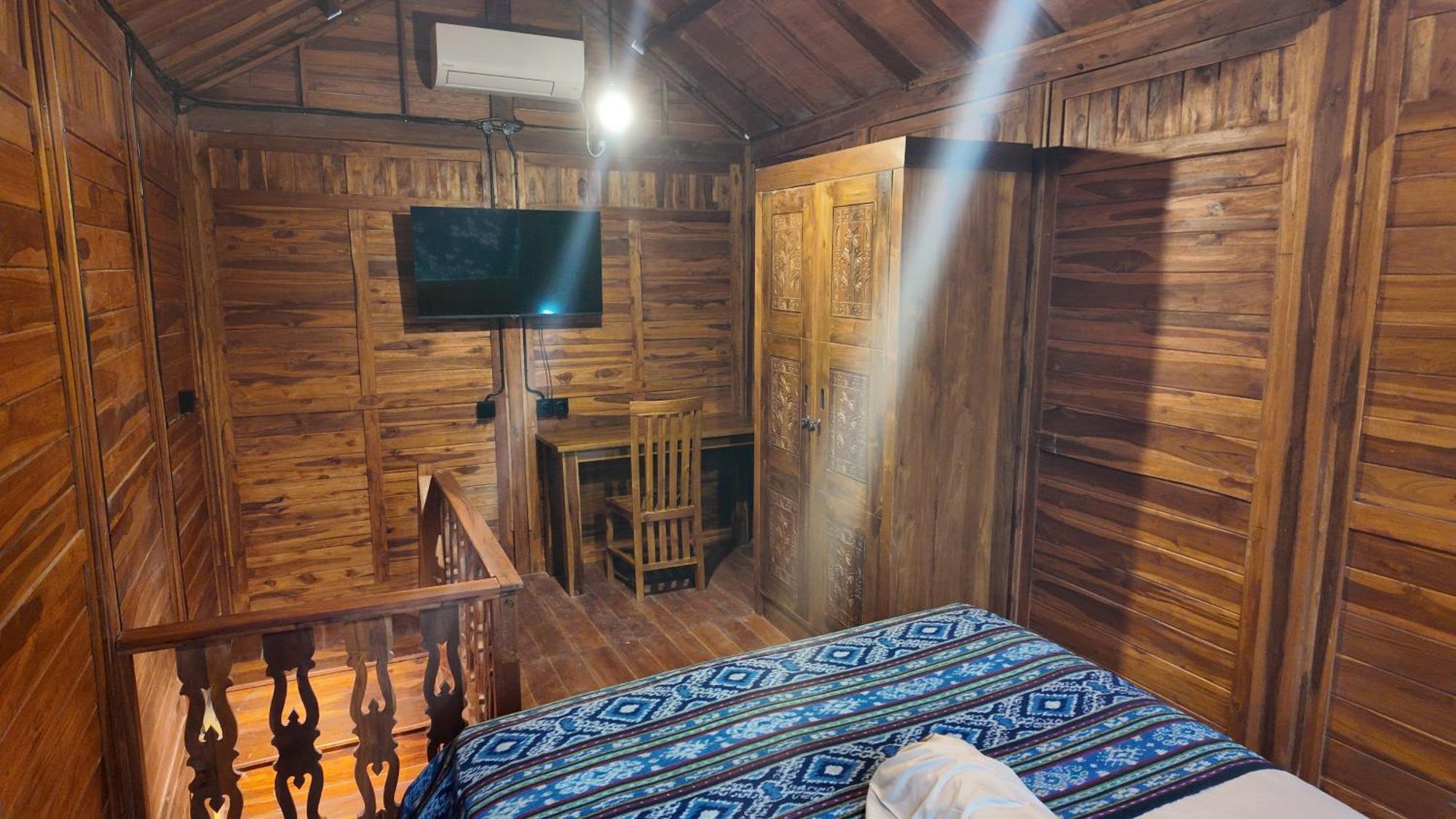 Вилла Private Joglo In Heart Of Sanur Экстерьер фото