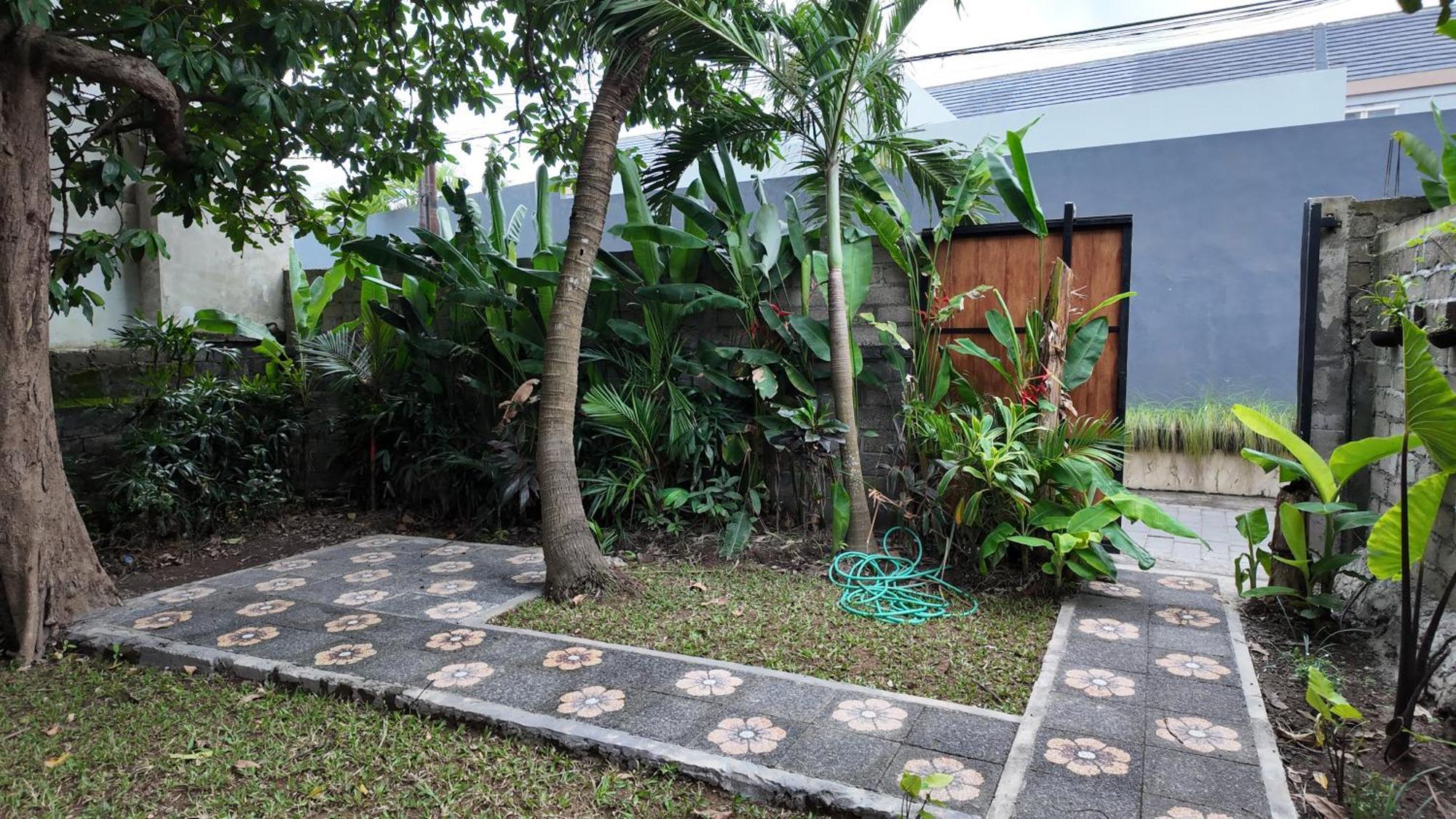Вилла Private Joglo In Heart Of Sanur Экстерьер фото